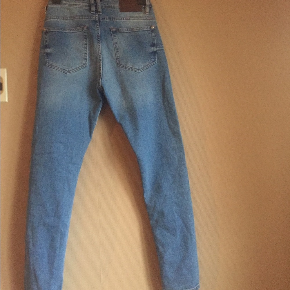 Blue Jean - Picture 4 of 5